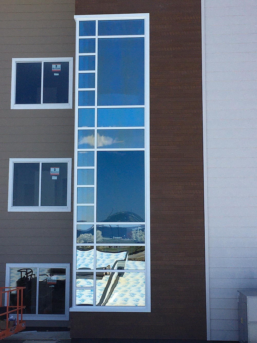 Aluminum window casing installer